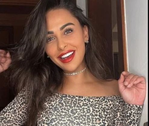 ميس حمدان خنقت نفسها بسلسلة علي الرقبة – حد يلحقها