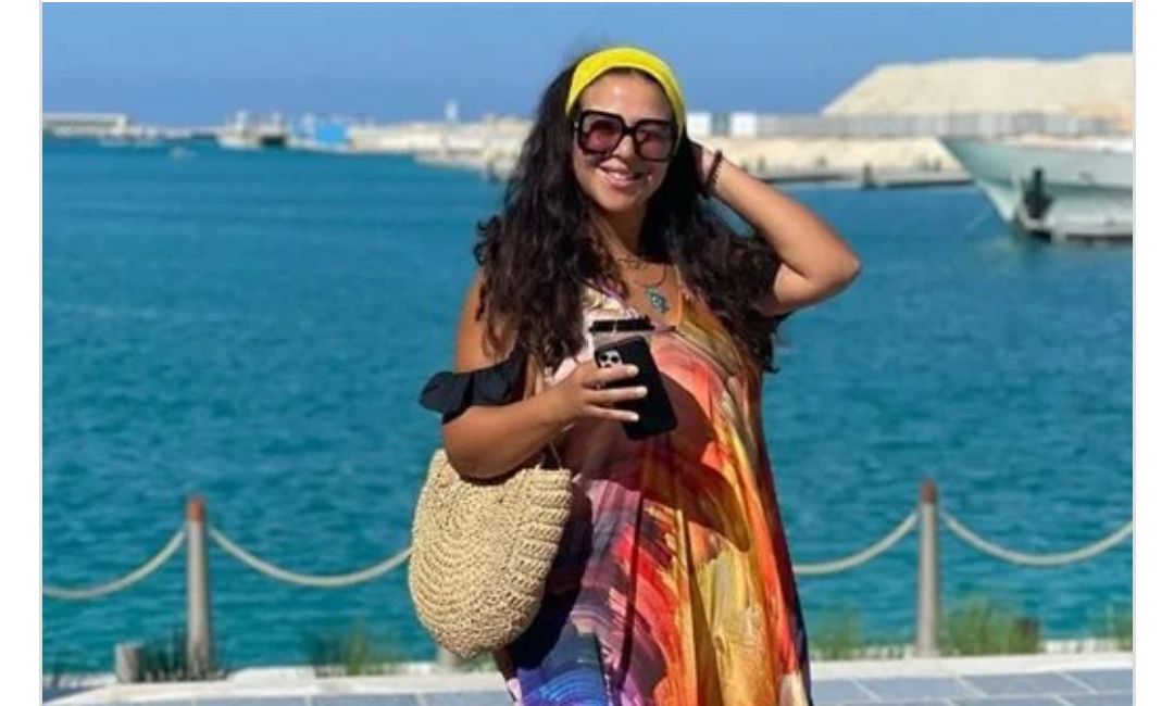 إيمي سمير غانم علي البحر بتتدلع – شاهد