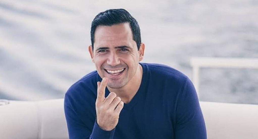 شاهد .. ظافر العابدين ليس هو بآخر إطلالة له.. وفرق كبير في الملامح