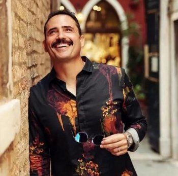 شاهد .. ظافر العابدين ليس هو بآخر إطلالة له.. وفرق كبير في الملامح