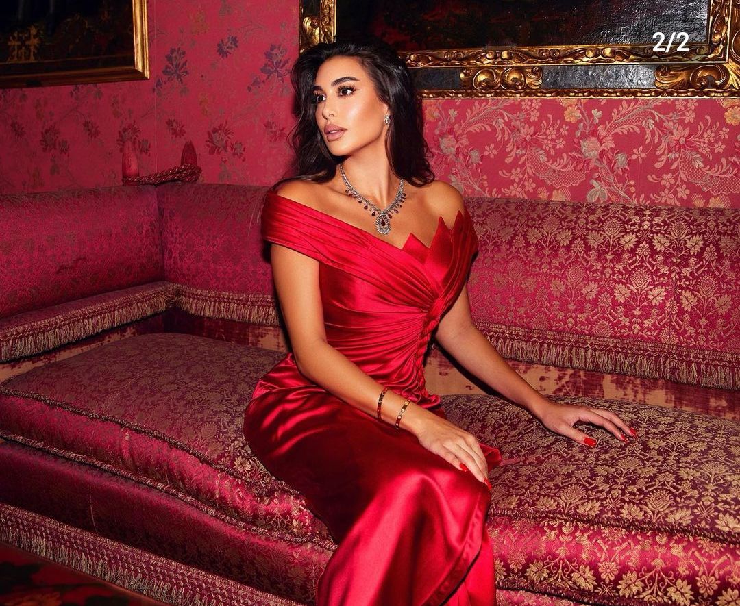 ياسمين صبري لبست الاحمر و الشباب بالدور عليها – شاهد