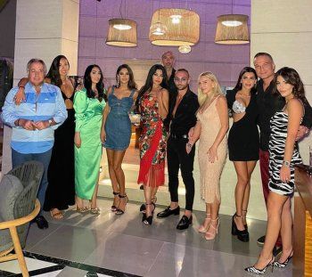 شاهد .. بالصور - هيفا وهبي تتألق في حفل عشاء يسبق زفاف شقيقتها