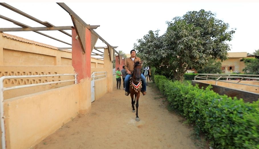 باسم سمرة : اشتغلت في النقاشة والمقاولات قبل التمثيل .. واحد من الناس