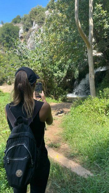 شاهد .. هكذا شجعت نانسي عجرم على السياحة في لبنان- بالصور