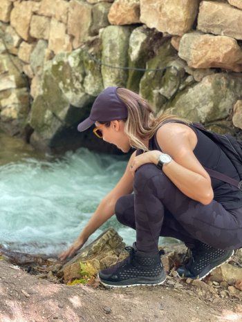 شاهد .. هكذا شجعت نانسي عجرم على السياحة في لبنان- بالصور