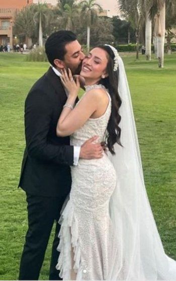 شاهد .. بالصور- إسلام جمال يدخل القفص الذهبي..وجمال عروسته حديث الجمهور