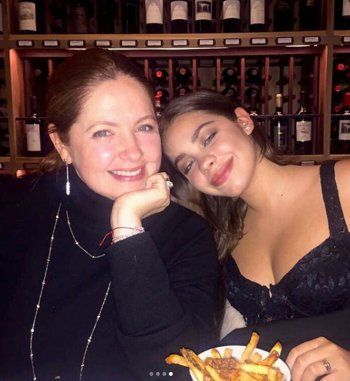 شاهد .. زوج بطلة المسلسل الشهير دعا ابنتهما الى غرفة نومه وحصل ما لم يكن بالحسبان!