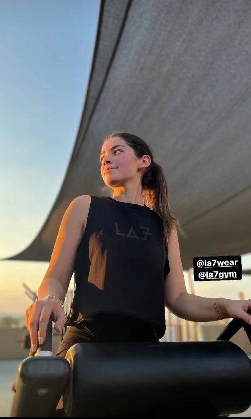 ليلي أحمد زاهر شدت عودها و بقت بطل – شاهد