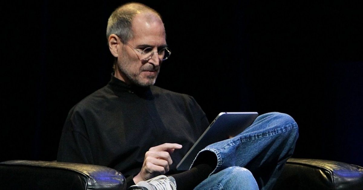 شاهد .. إبنة ستيف جوبز تسخر من شركة والدها