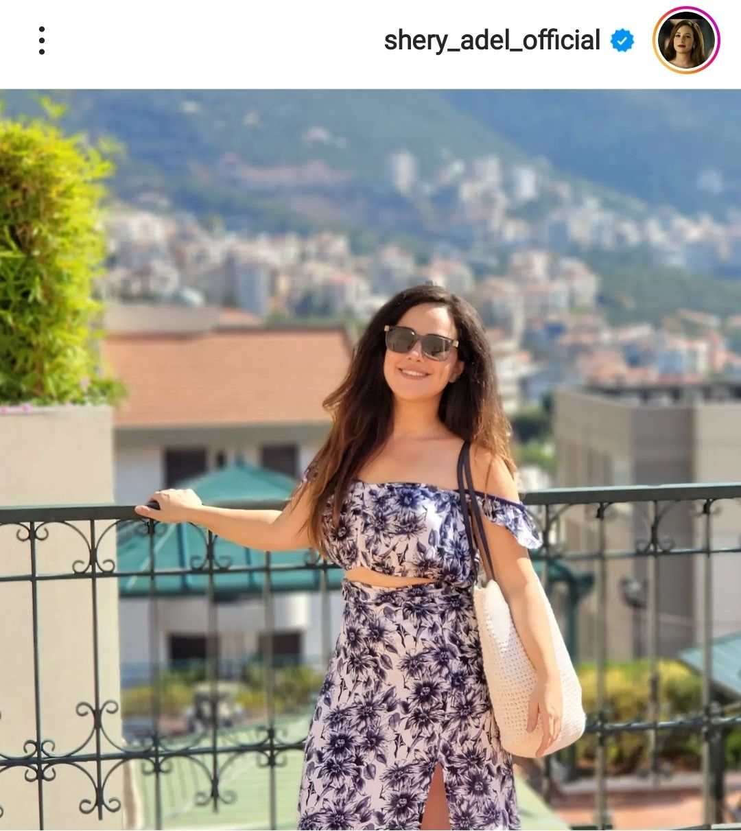 شيري عادل بتعبر عن حريتها بالفستان ده !!