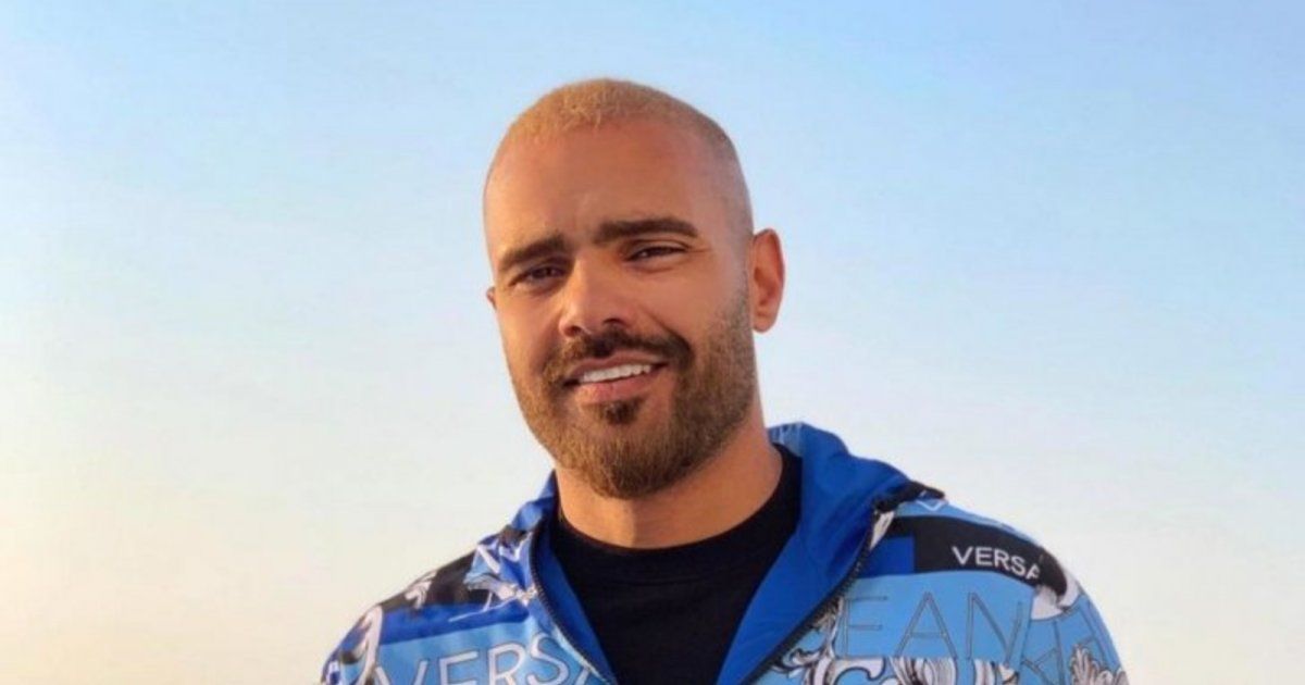 شاهد .. بالفيديو- جوزيف عطية يظهر بسيارته وهو يغني "جمالا" والجمهور يتفاعل