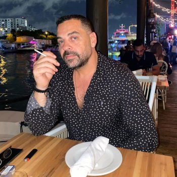 شاهد .. نيكول سعفان تحتفل بعيد ميلاد طارق العريان.. وتنشر هذه الصور