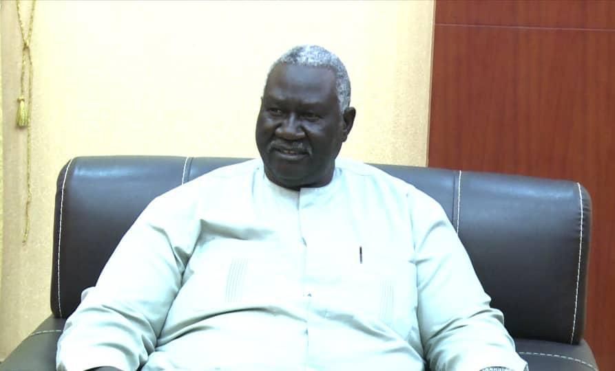 مالك عقار يصل نيروبي