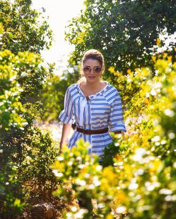 شاهد .. هذا اللون الراقي تعتمده الملكة رانيا في المناسبات المهمة.. شاهدي طريقتها في تنسيقه