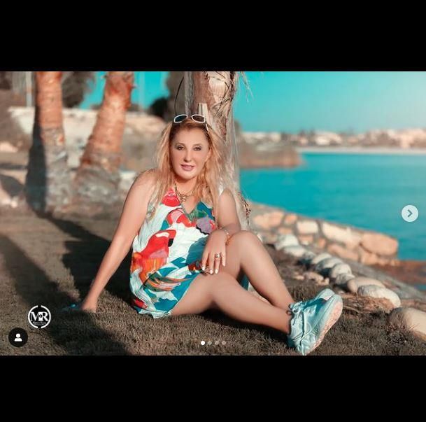 إن دبلت الوردة ريحتها فيها: رانيا الجندي مش لابسة بنطلون في صورها الجديدة