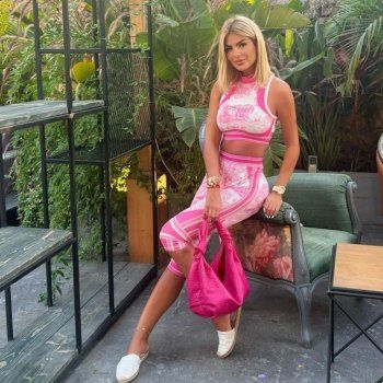 شاهد .. إستوحي أجمل إطلالاتك العصرية من ساندرا رزق.. طريقة تنسيقها الملابس تعطيكي الثقة! - بالصور