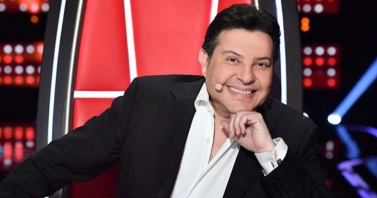 شاهد .. هاني شاكر يرفض سخرية المذيعة من مُعجبة ويوجه لها رد قاسي