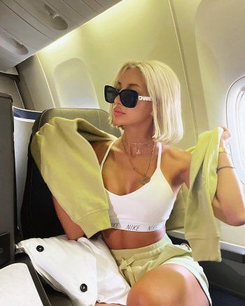 شاهد .. مودل روز تخطف الأنظار بتسريحة شعر جديدة.. والجمهور يتفاعل