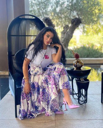 شاهد .. هيفا وهبي أنيقة للغاية بأحدث إطلالاتها.. وهكذا نسقت ملابسها