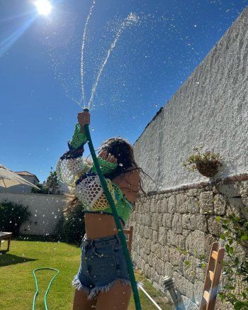 شاهد .. نسليهان أتاغول بكامل حيويتها.. وهكذا تقضي وقتاً ممتعاً