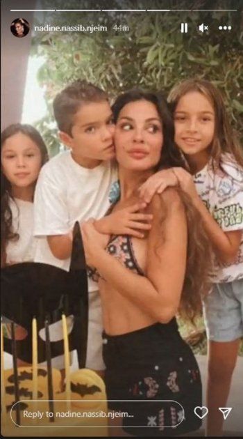 شاهد .. نادين نسيب نجيم تحتفل بعيد ميلاد إبنها.. وتظهر بملابس السباحة