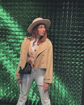 شاهد .. دانييلا رحمة بإطلالة شتوية مدهشة.. والجمهور يتفاعل