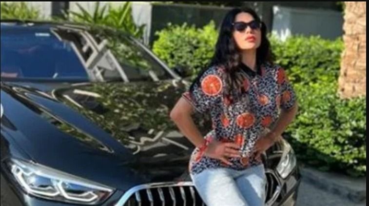 الرجالة هتقع في غرامها .. الشمس ظهرت جمال عيون هيفاء وهبي