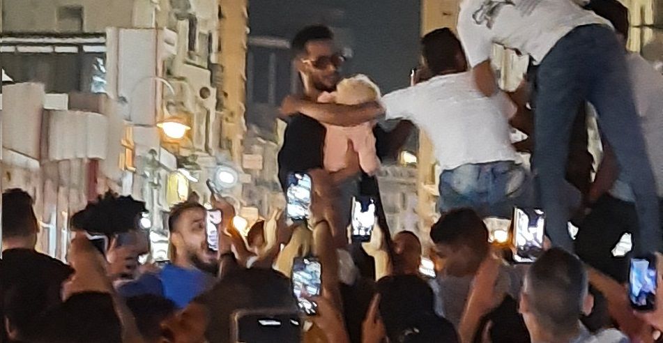 مباشر بالفيديو.. محمد رمضان في شوارع الإسكندرية