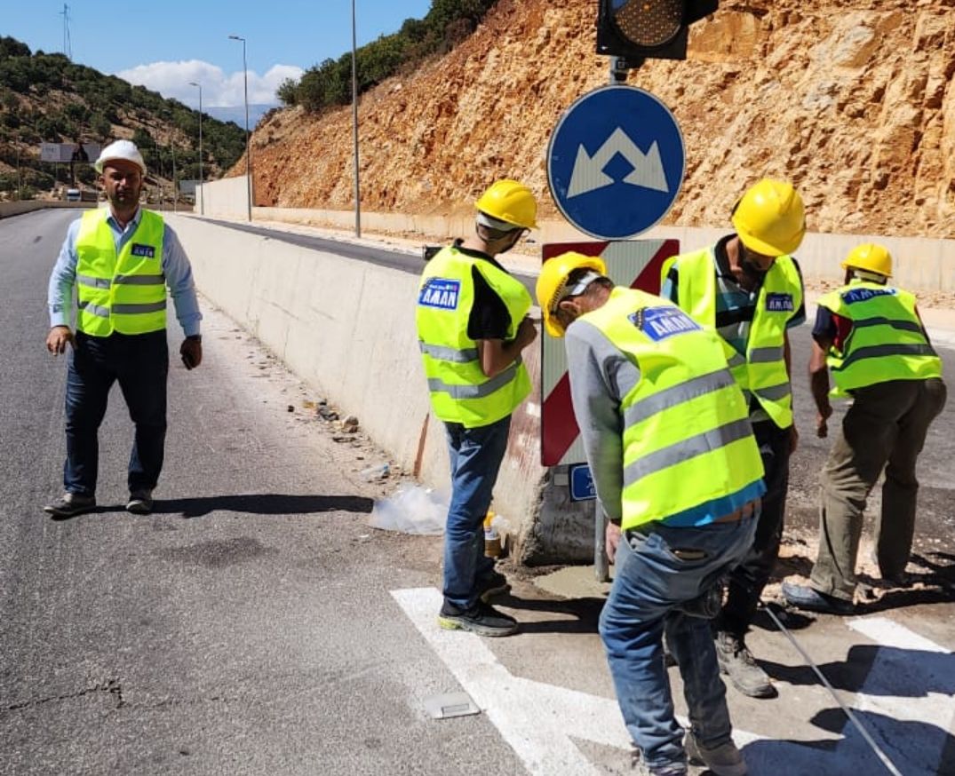 على نفقة ماجدة الرومي : اصلاح الطريق الذي أودى بحياة جورج الراسي – صور