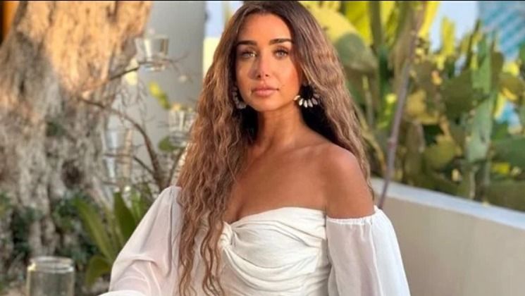 الفستان إتزحلق من علي هنا الزاهد : ياكسوفي