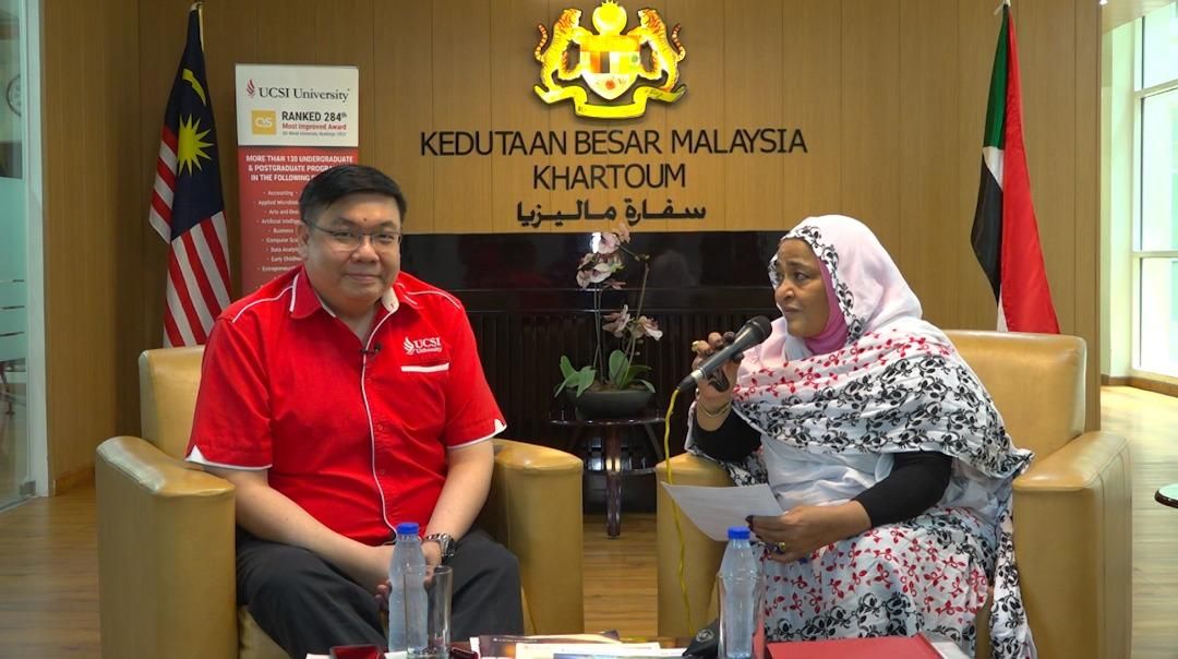 سونا تحاور رئيس وفد جامعة UCSI الماليزية