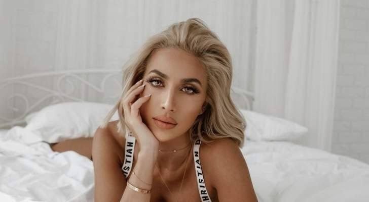 موديل سعودية تظهر بالملابس الداخليه والشفافة – شاهد