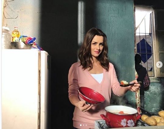 نور اللبنانية تتعاقد على مسلسل ألف ليلة وليلة