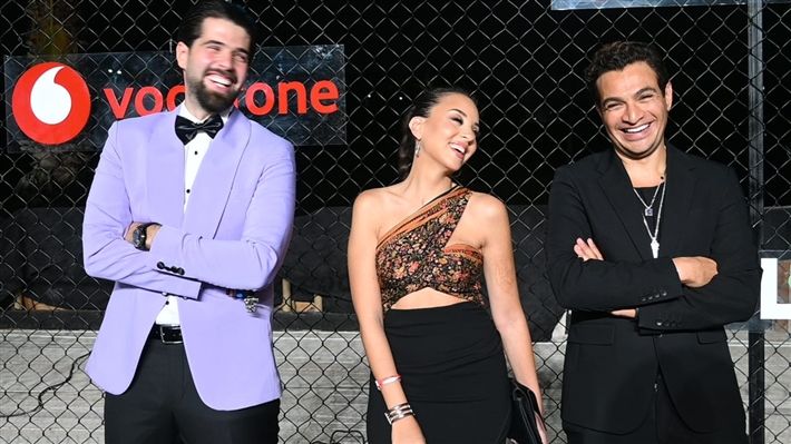 هيا وصلت لكدا .. مريم الخشت لافة إيشارب علي جسمها – شاهد