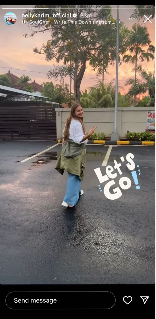 نيللي كريم وجوزها عايشين بمقولة منها وإليها نعود : شاهد بيناموا فين !!