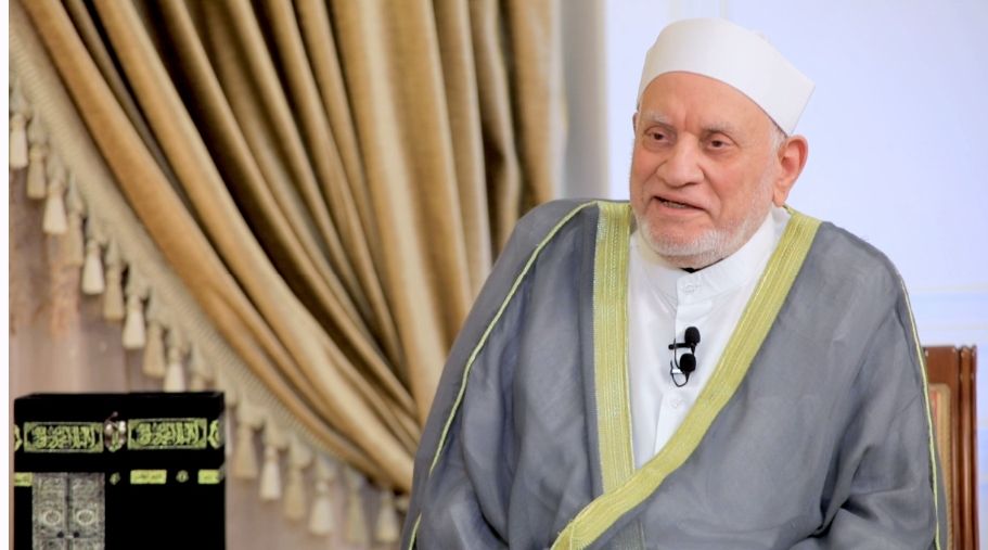 احمد عمر هاشم عن رؤية الرسول ..نور .. ويوسف اخذ شطر الجمال و النبى اخذ الجمال و الحسن كله