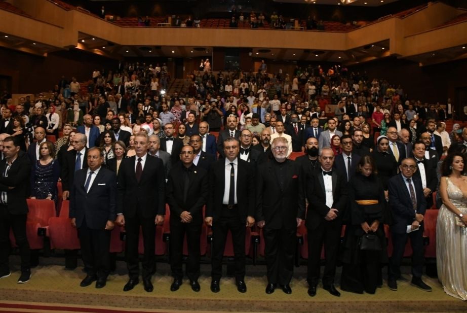 عمرو الليثي والأمير اباظة يسلما جوائر مسابقة ممدوح الليثى للسيناريو بافتتاح مهرجان الإسكندرية