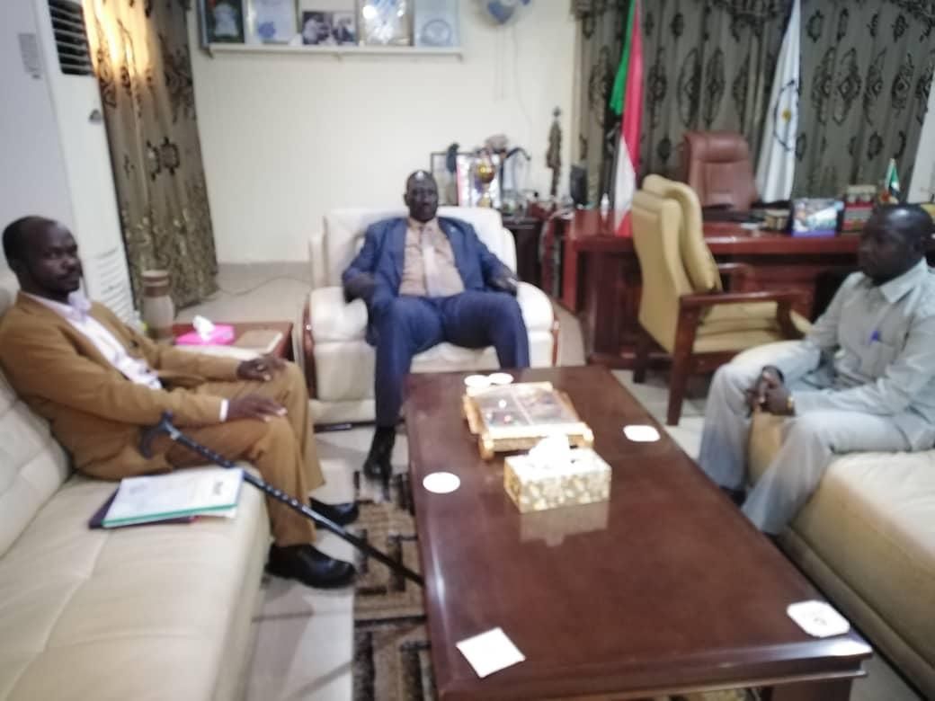 بادي يطلع على تحديات السلام والإستقرار بالكرمك