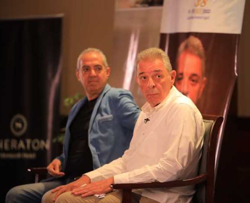 إلهام شاهين مهنئة محمود حميدة : ” رحلة عمر وصداقة طويلة”