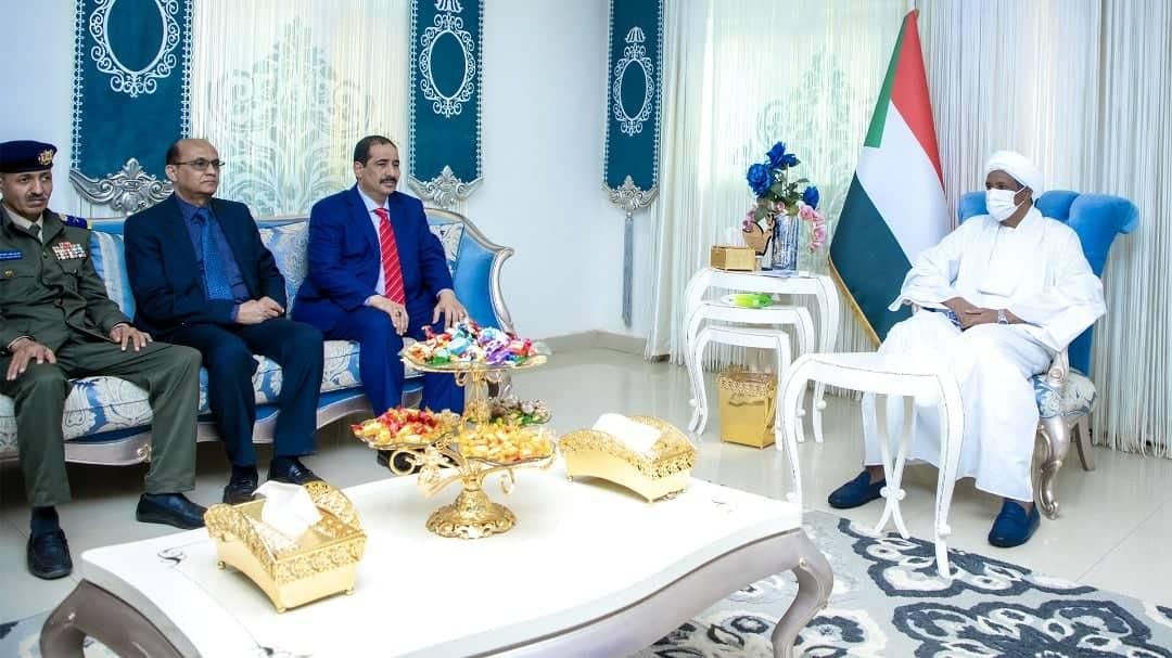 نائب رئيس مجلس السيادة يستقبل وزير الداخلية اليمني