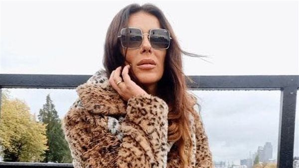 إنجي المقدم بتتريق علي نفسها : لما مامتك تعمل فوتوشوب في البيت