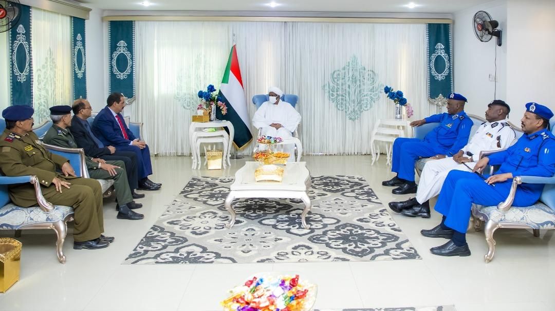 نائب رئيس مجلس السيادة يستقبل وزير الداخلية اليمني