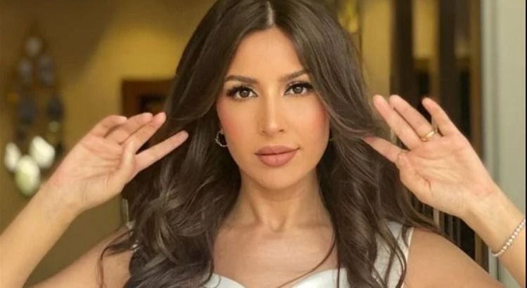 جنات لابسة فستان ستان مشجر البنات هتموت عليه – صورة