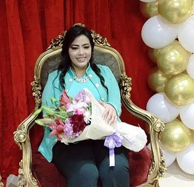 عبد الباسط حموده بيدور علي عريس للقمر بنته – شاهد