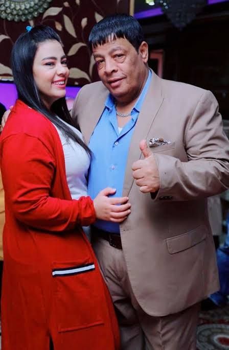 عبد الباسط حموده بيدور علي عريس للقمر بنته – شاهد