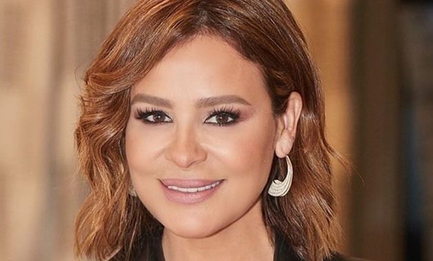 كارول سماحة: لبنان لن تخرج من كبوتها.. عندنا 18 طائفة تحكم بلدنا