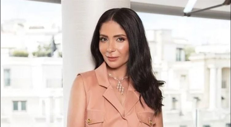 مني ذكي المتألقة دايما : نادية الجندي مش بتحبك من شويه