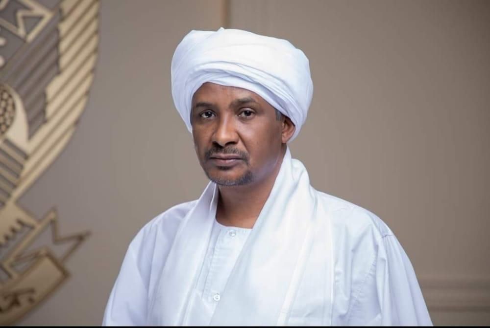 دقلو يجدد الدعوة للقوى السياسية للوصول لتوافق يرضي الجميع