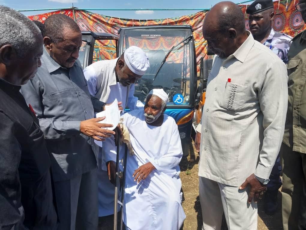 الزكاة بالفشقة تدشين مشروعات إنتاجية بقيمة (١٠٥،٨٥٠،٠٠) مليون