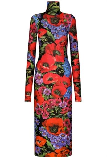 بالصور – ياسمين صبري عملت فستان من الورد سعره 40 ألف جنيه